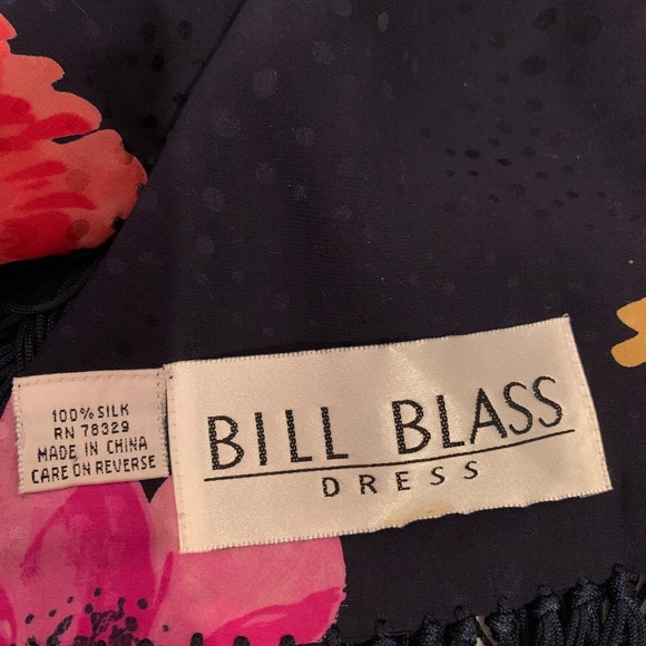 Pre-owned Vintage 1980s/1990s Navy Pinstripe BILL BLASS  Blazer & Fringed Scarf - Picture 9 of 11